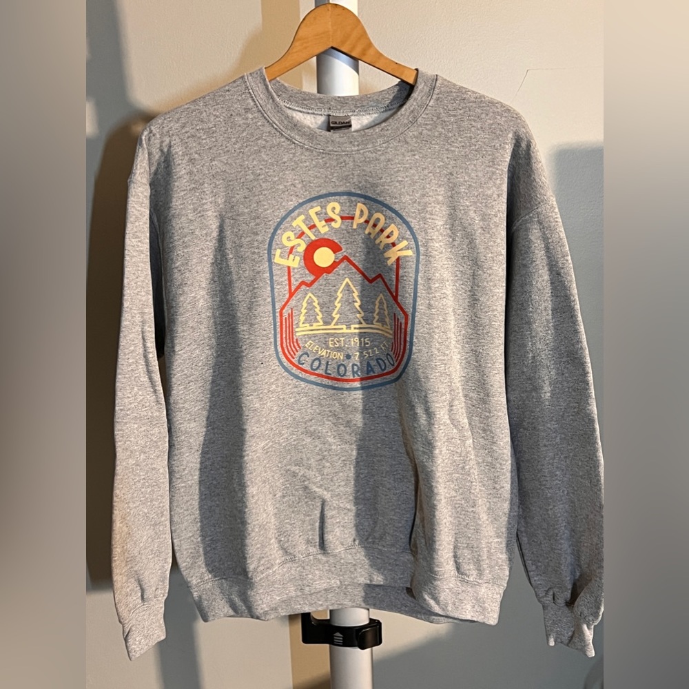 Estes Park sweater size Medium